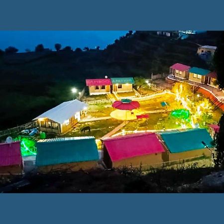 Bamboo Junction Resort - Kanatal, Valley & Mountain View Dhanaulti Exteriör bild