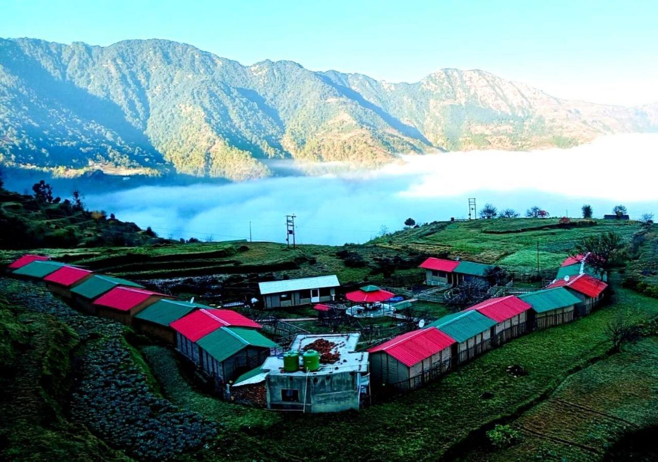Bamboo Junction Resort - Kanatal, Valley & Mountain View Dhanaulti Exteriör bild