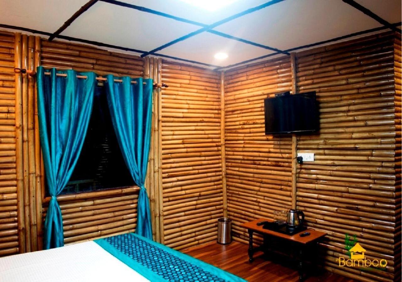 Bamboo Junction Resort - Kanatal, Valley & Mountain View Dhanaulti Exteriör bild