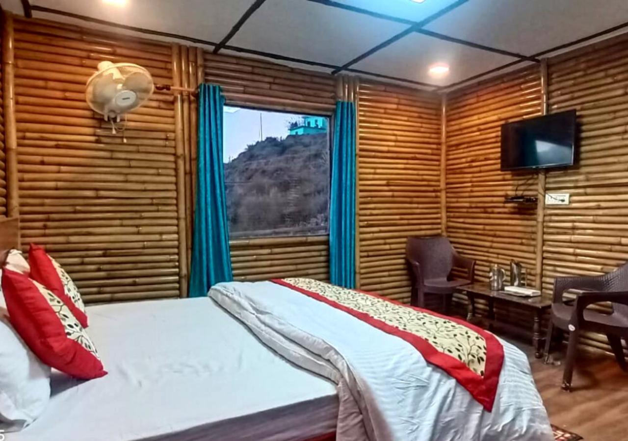 Bamboo Junction Resort - Kanatal, Valley & Mountain View Dhanaulti Exteriör bild