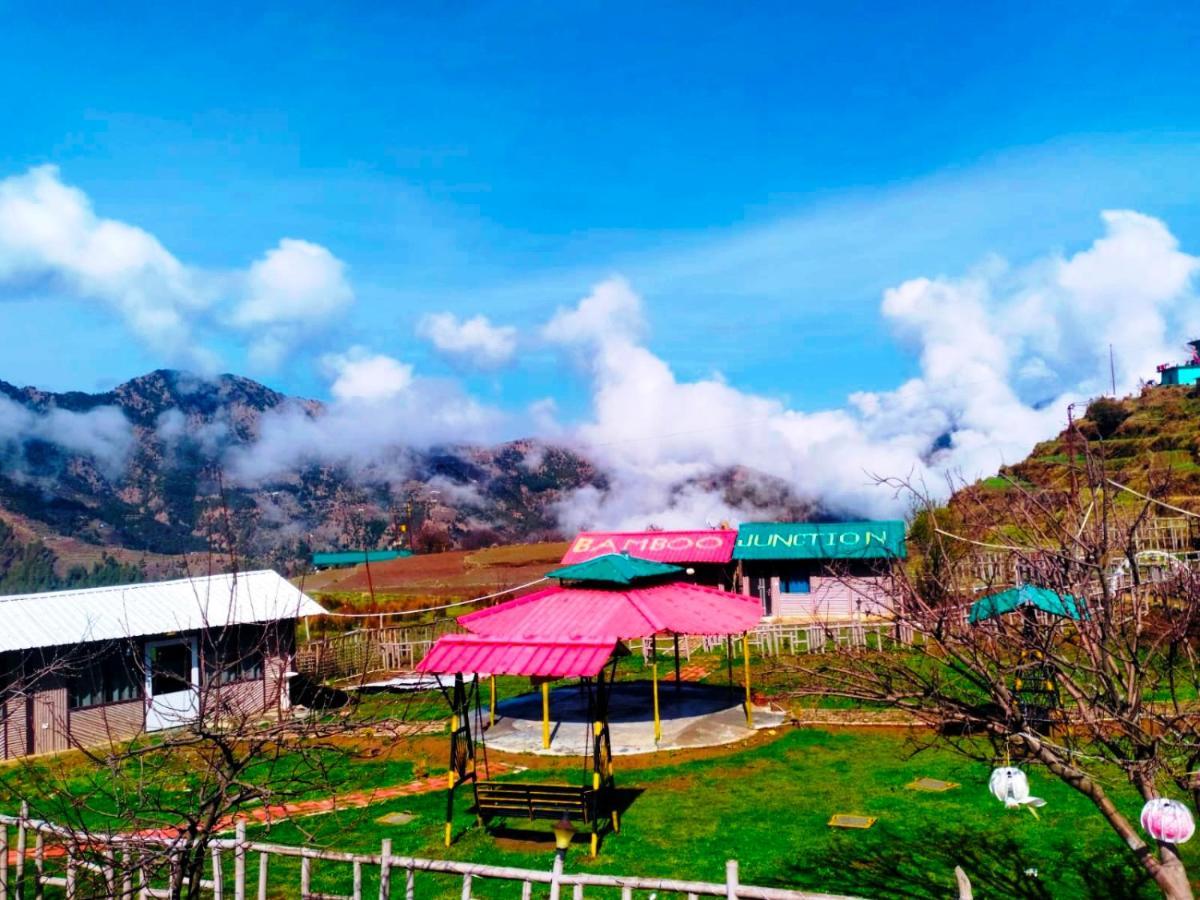 Bamboo Junction Resort - Kanatal, Valley & Mountain View Dhanaulti Exteriör bild