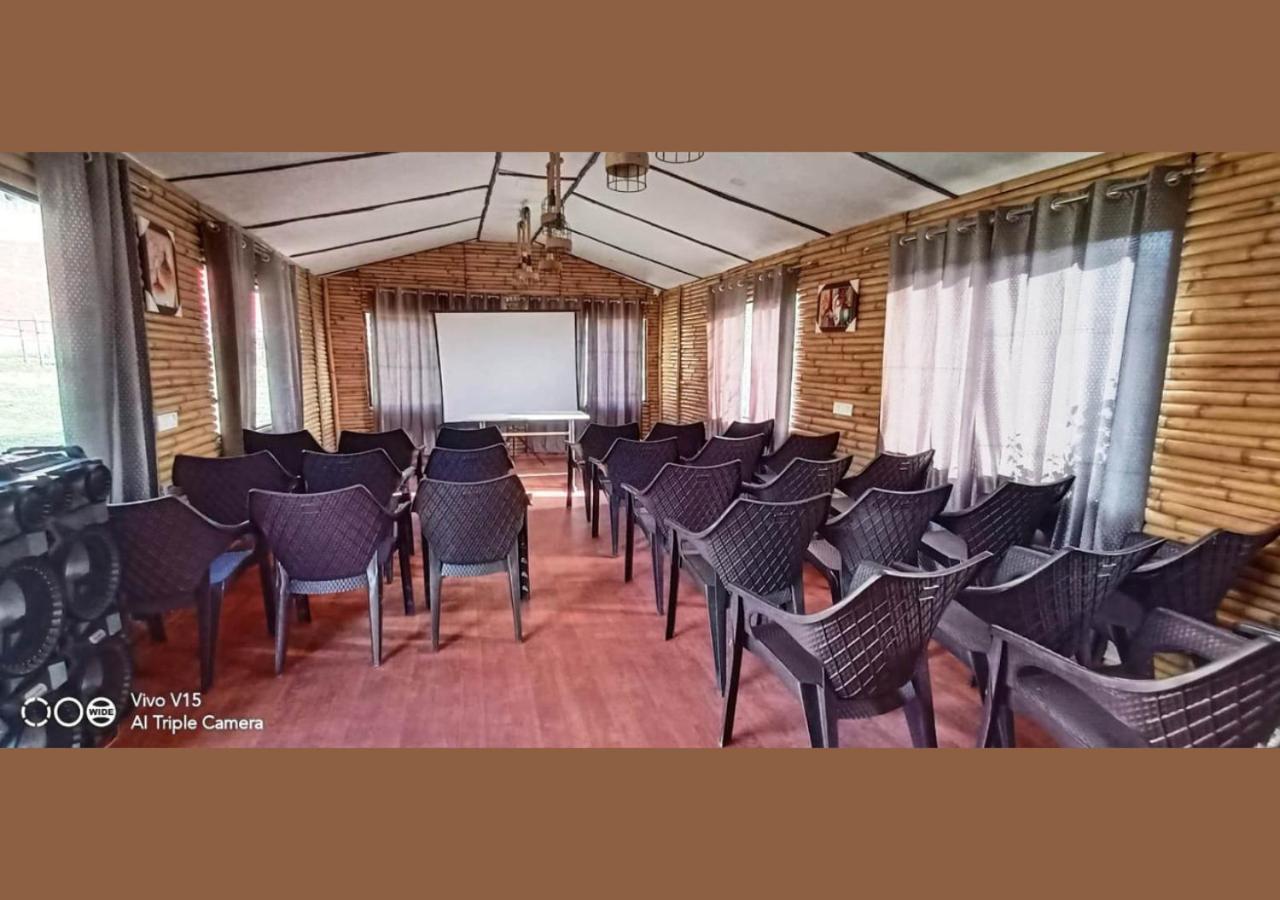 Bamboo Junction Resort - Kanatal, Valley & Mountain View Dhanaulti Exteriör bild